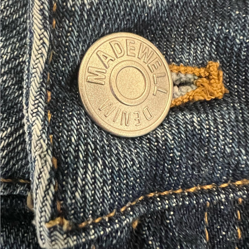 Madewell’s Womens Curvy Vintage Perfect Denim Shorts - Picture 3 of 7